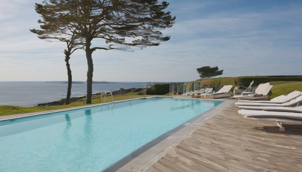 Détente assurée grâce aux piscines du finistere