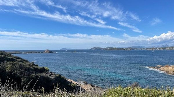 Découvrez les Meilleurs Emplacements de Camping à Hyères pour des Vacances Inoubliables !