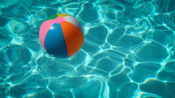 Séjour dans les campings avec piscine couverte près de cholet